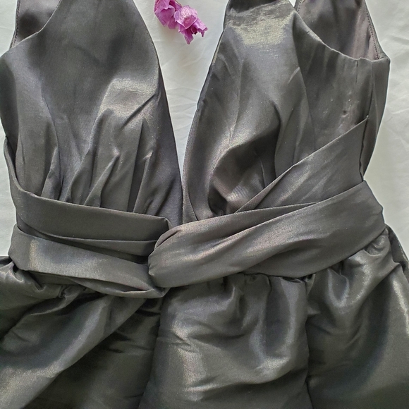 BOGO FASHION NOVA Black cocktail dress deep plunge - Picture 5 of 13